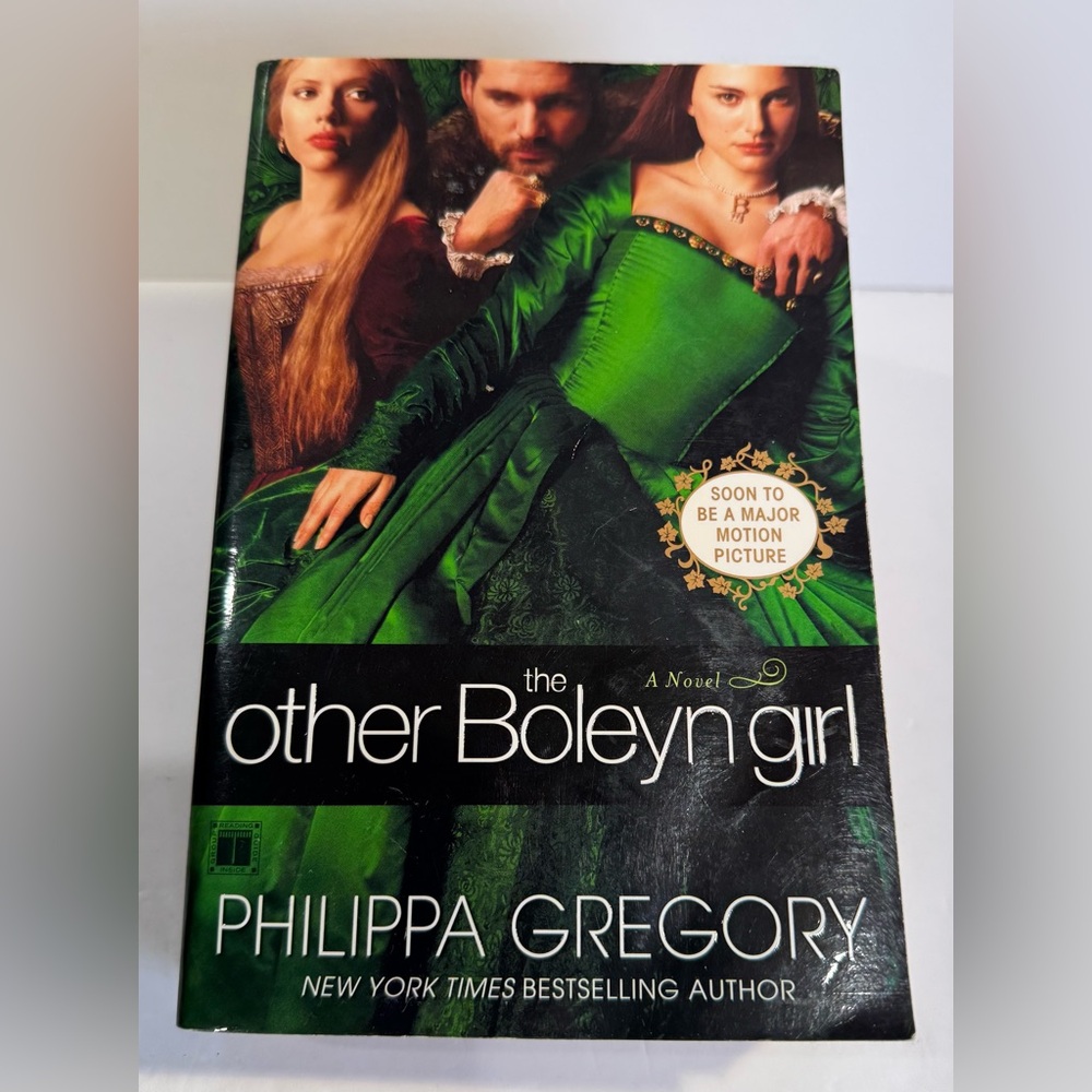 the other Boleyn girl by Philippa Gregory Softcover Novel